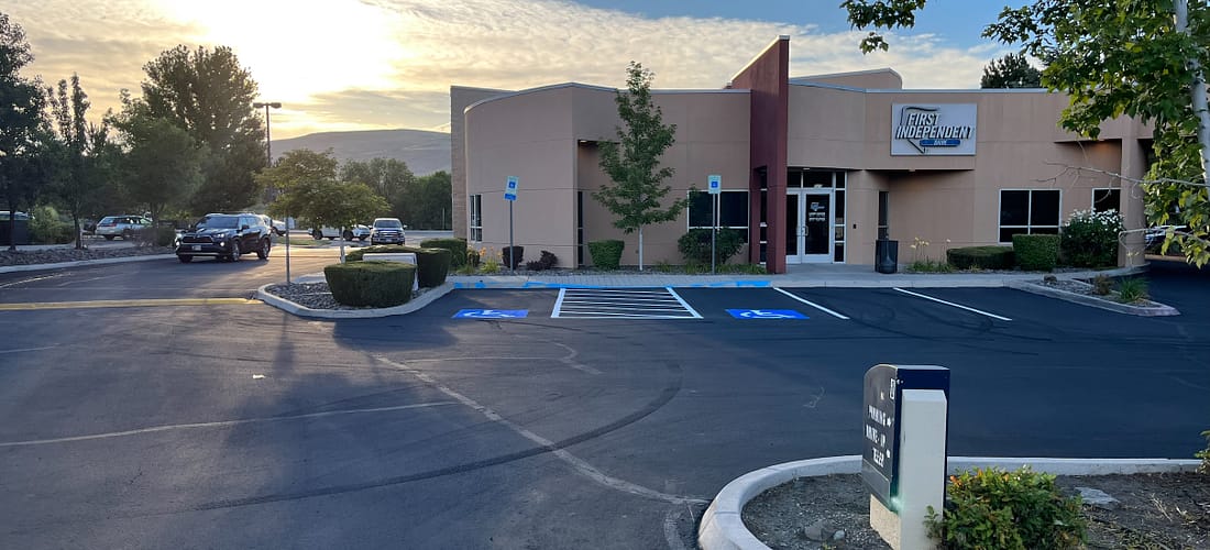 What Are the ADA Accessible Parking Lot Space Requirements?