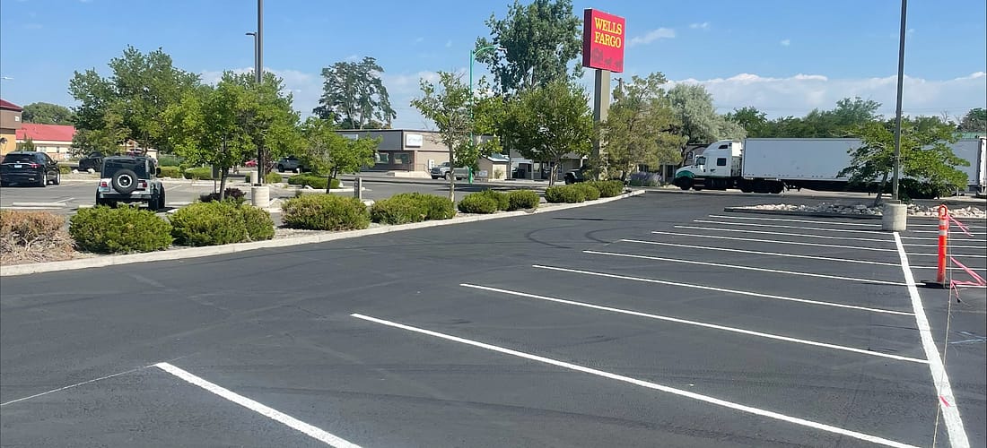 What Reno Businesses Should Know About Asphalt Sealcoating