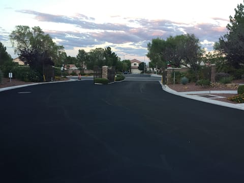 Sealcoating Tips For HOAs